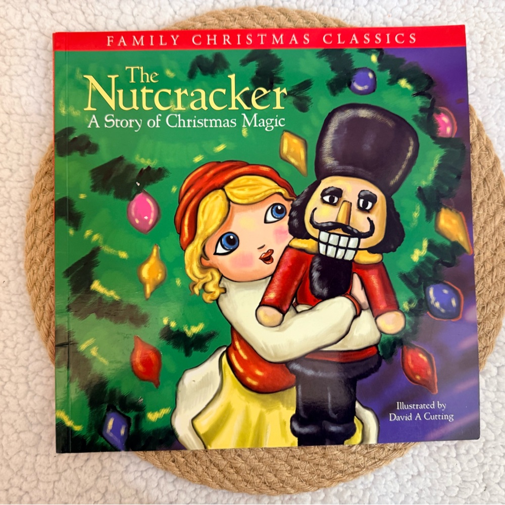10/$25 • The Nutcracker - A Story of Christmas Magic Paperback‎